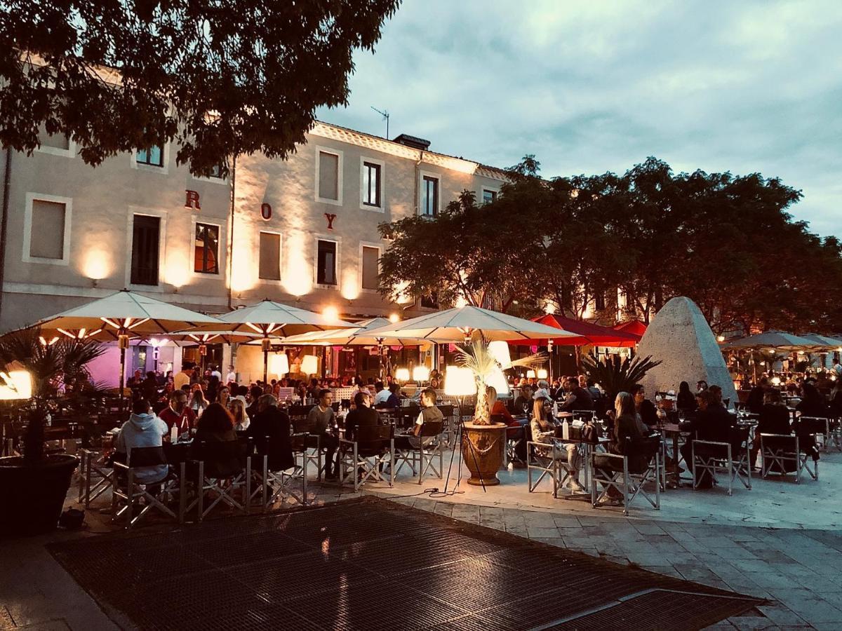 Royal Hotel Νιμ Εξωτερικό φωτογραφία