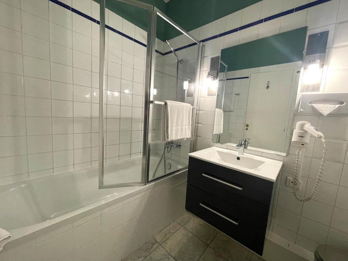 Royal Hotel Νιμ Εξωτερικό φωτογραφία