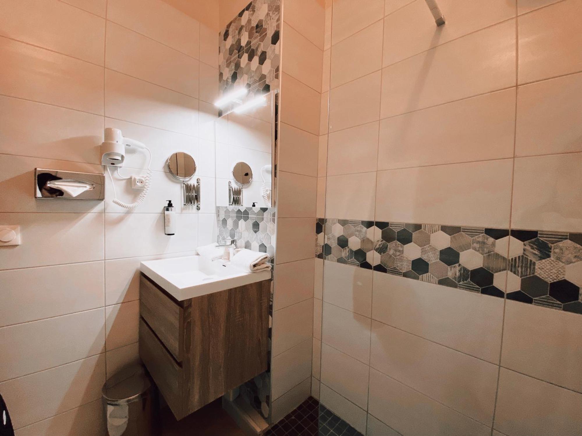 Royal Hotel Νιμ Εξωτερικό φωτογραφία