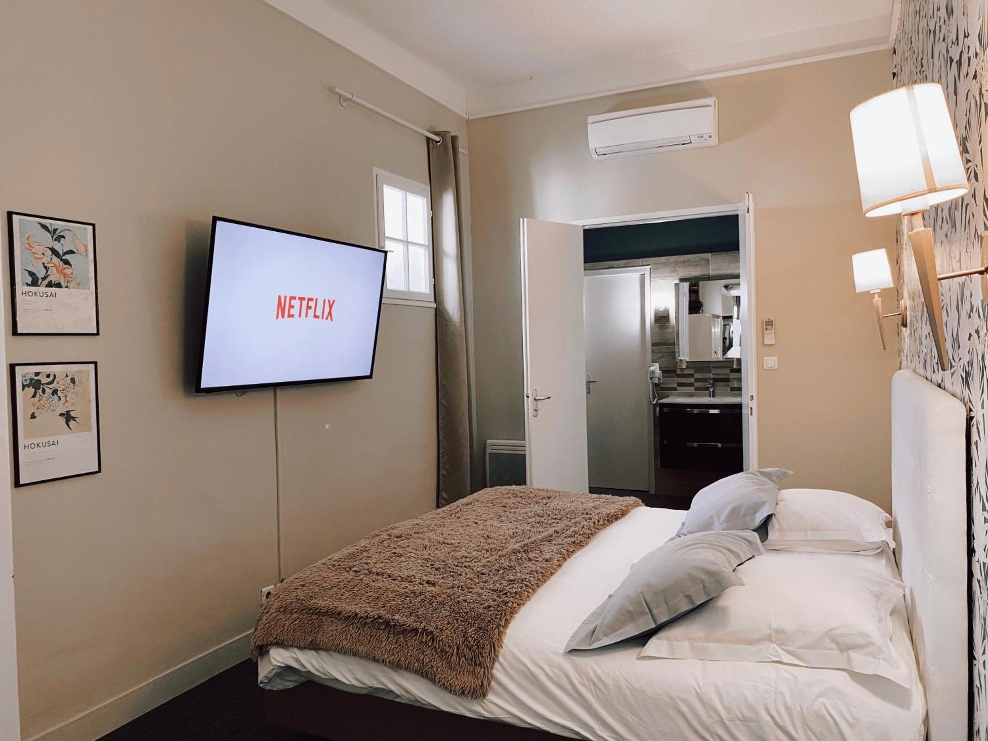 Royal Hotel Νιμ Εξωτερικό φωτογραφία