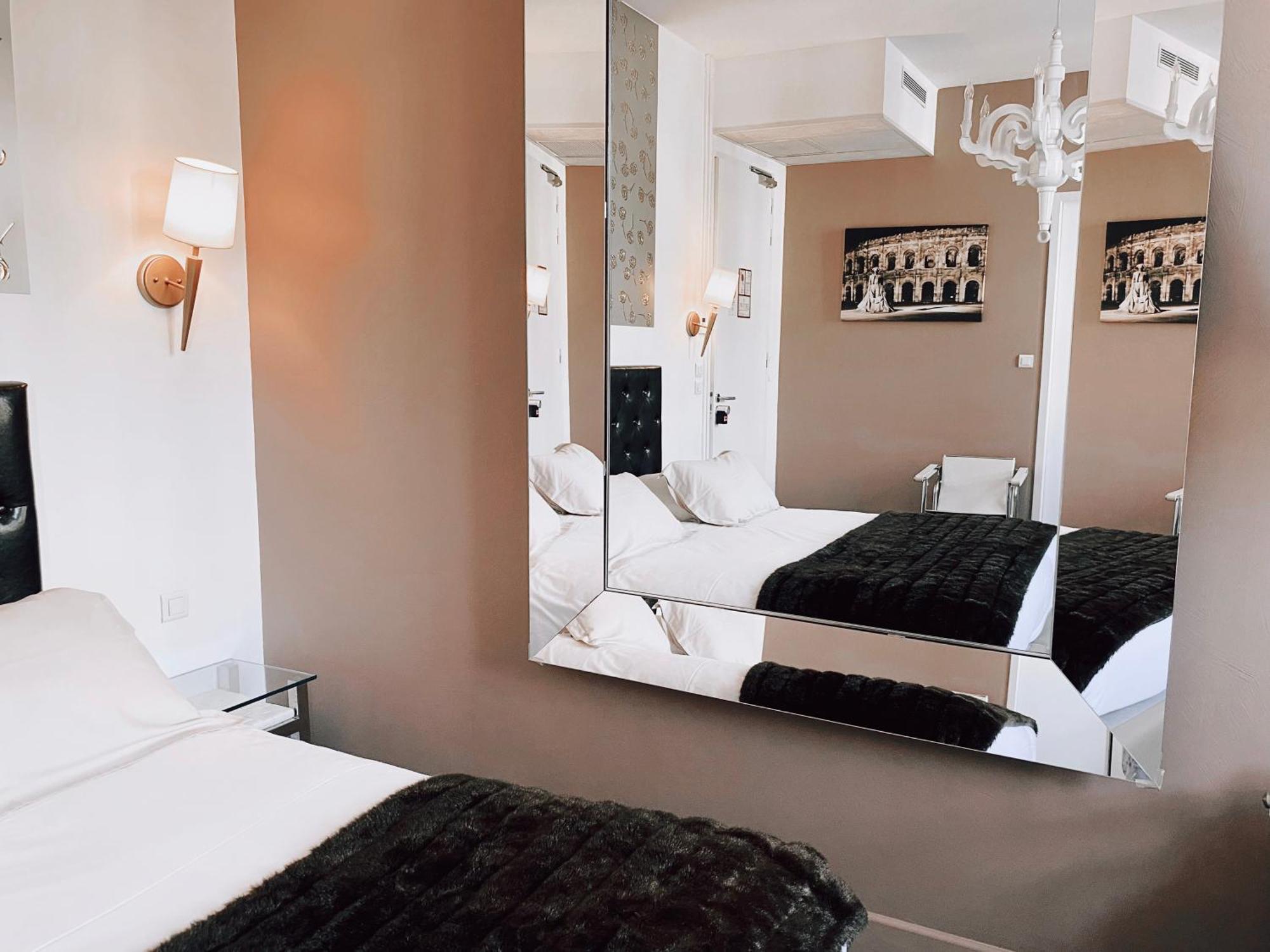 Royal Hotel Νιμ Εξωτερικό φωτογραφία