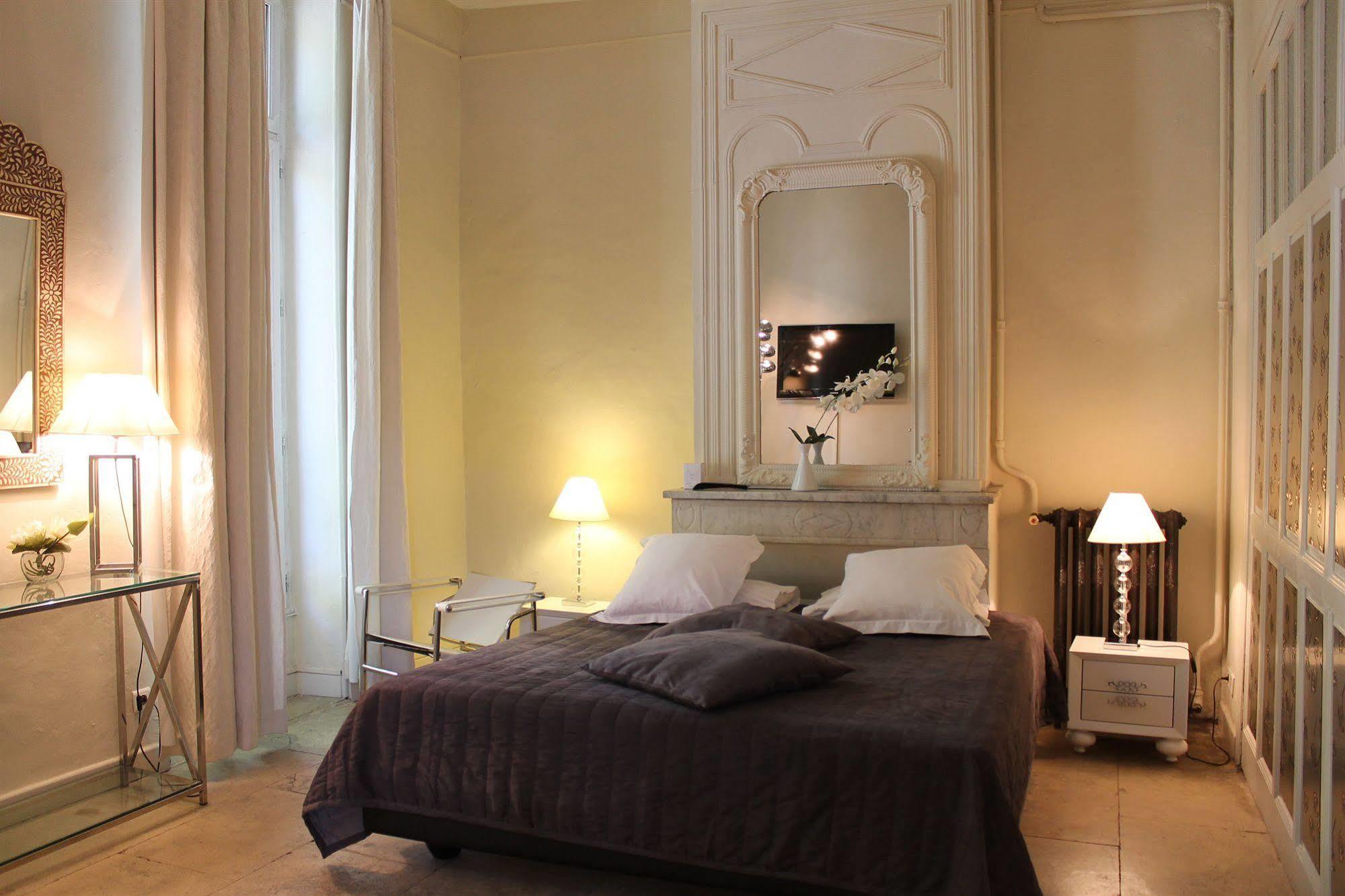 Royal Hotel Νιμ Εξωτερικό φωτογραφία