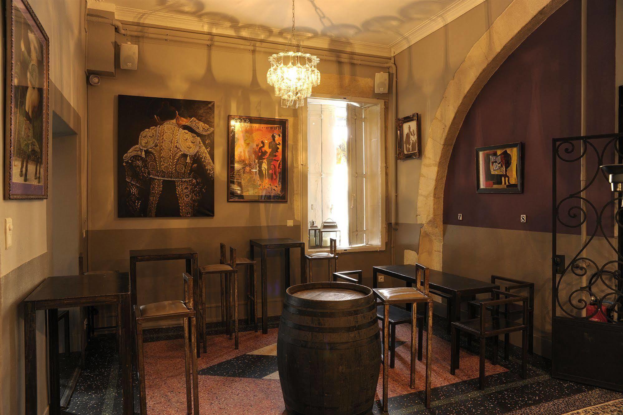 Royal Hotel Νιμ Εξωτερικό φωτογραφία